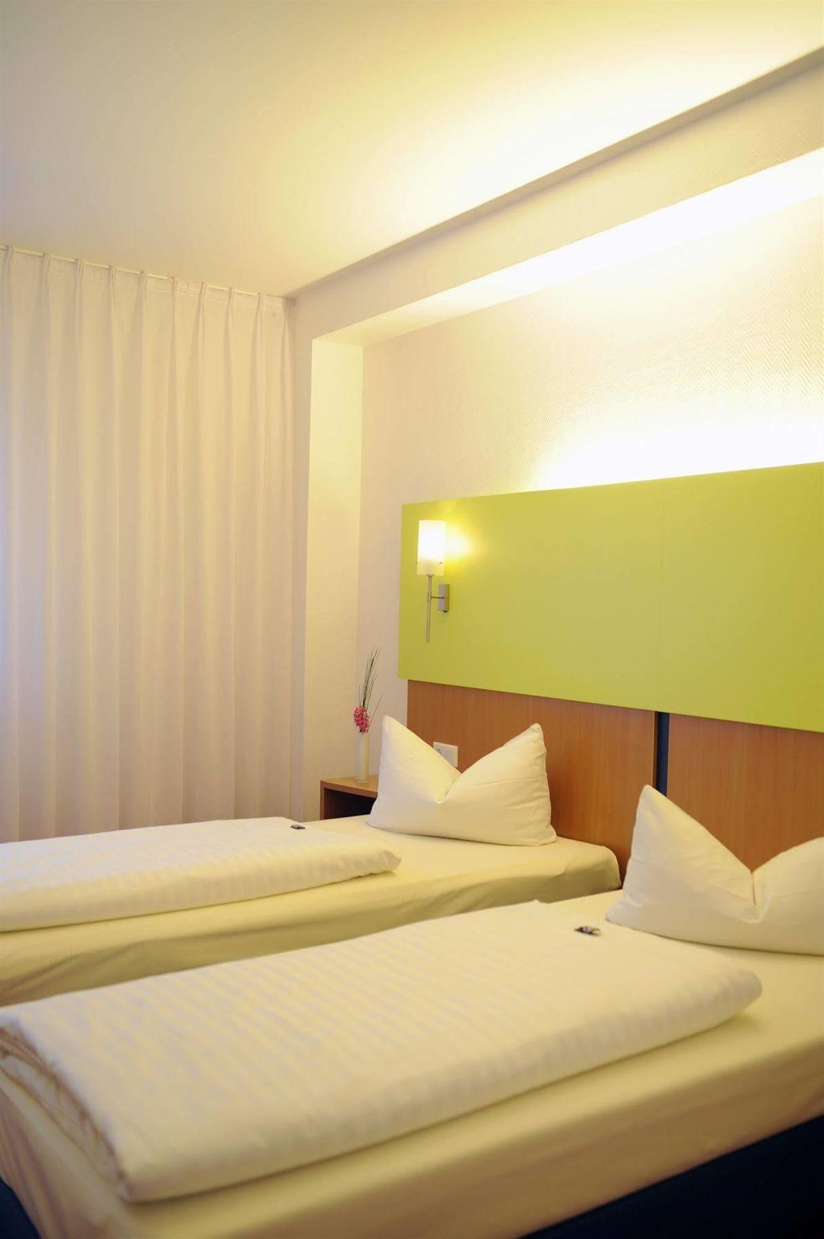 פרנקפורט Ambassador Hotel מראה חיצוני תמונה